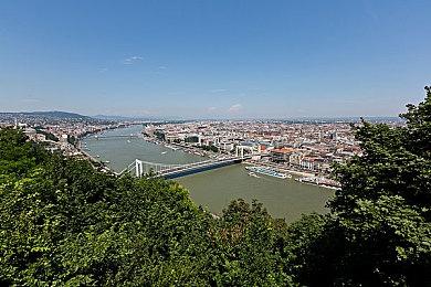 开放世界肉鸽类ARPG《渡鸦之境》新预告 游戏画面战斗展示